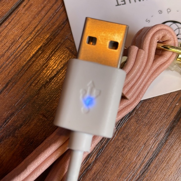 Charging Wallet - Picture 7 of 8